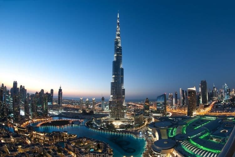 What are the best places to visit in Dubai at night?