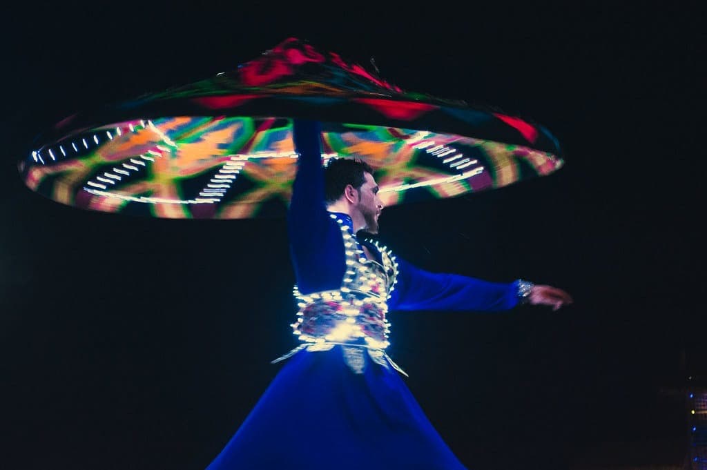 Al Mansour Dinner Cruise Dance Progarm