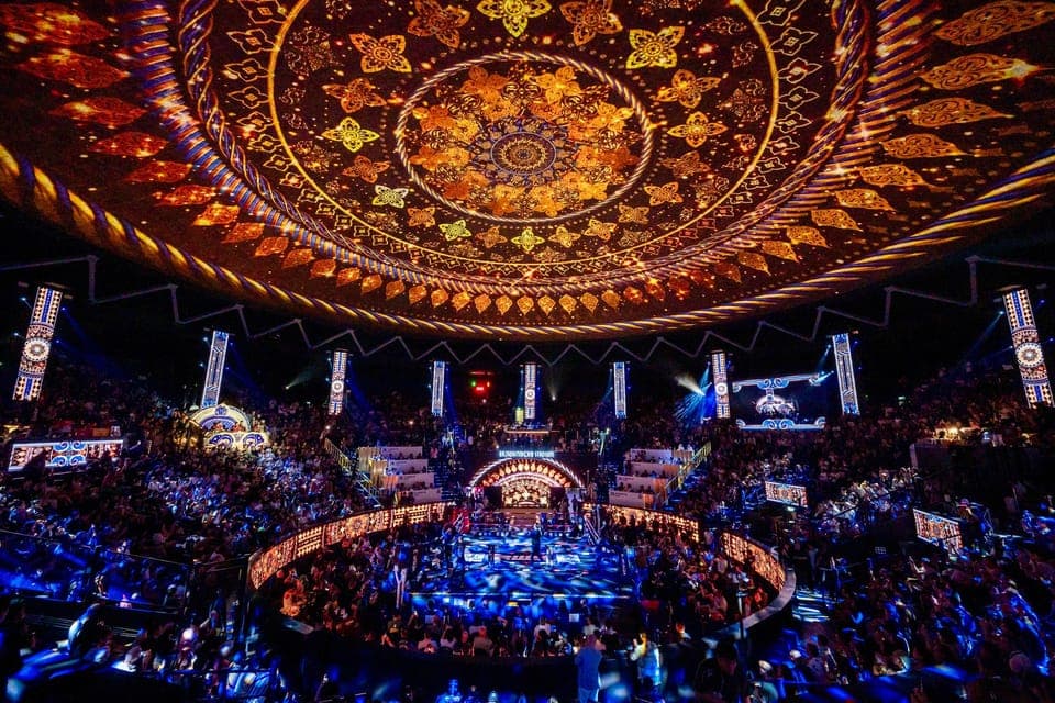 Muay Thai Boxing Tickets at Rajadamnern Stadium - clicktoguide