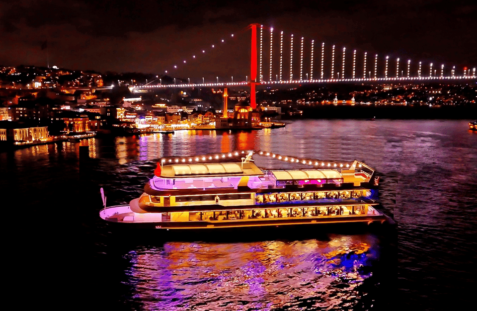 Bosphorus Dinner Cruise & Show  - clicktoguide