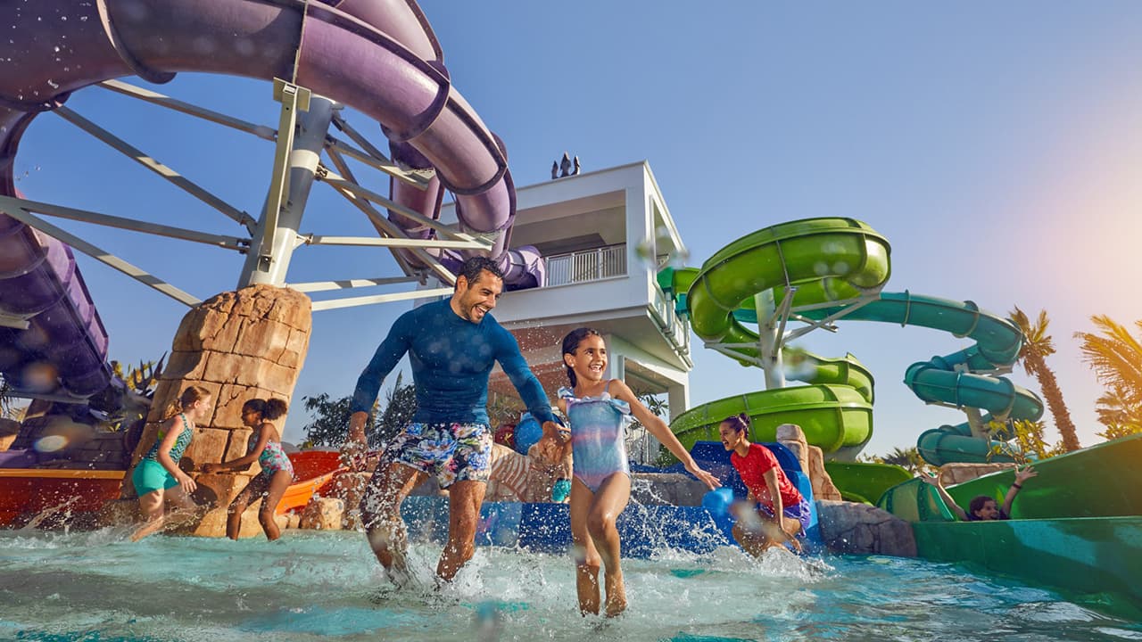 Atlantis Aquaventure Flexible Day Pass + Dubai Miracle Garden - clicktoguide