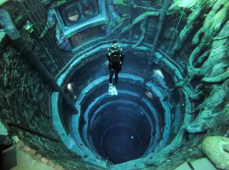 Deep Dive - Abandnon City