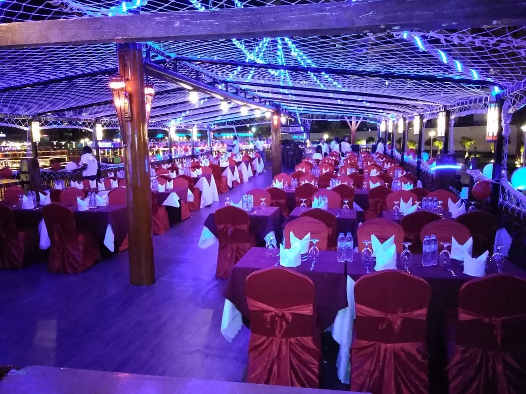 Al Mansour Dinner Cruise Inside Night Experience