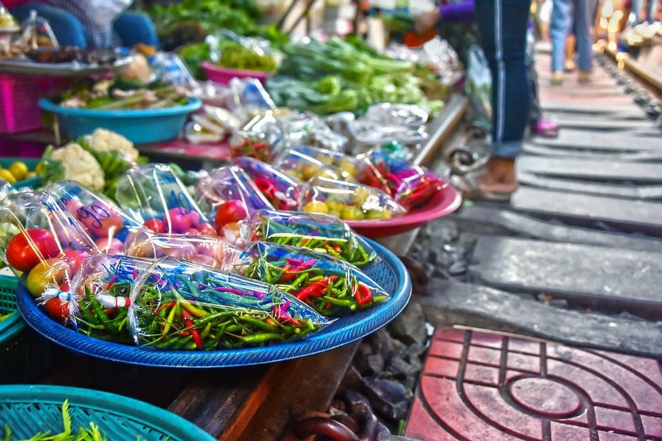 Damnoen Saduak Market and Maeklong Railway Market Tour