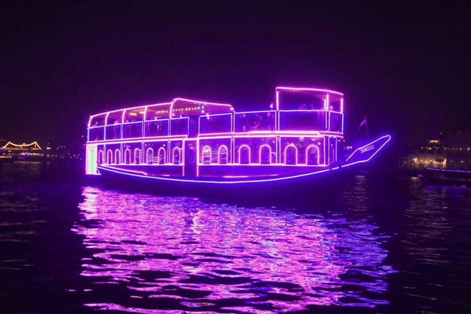 Dinner Dhow Cruise in Dubai Creek