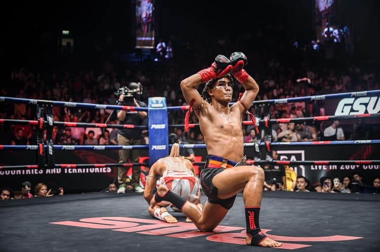 Muay Thai Boxing Tickets at Rajadamnern Stadium
