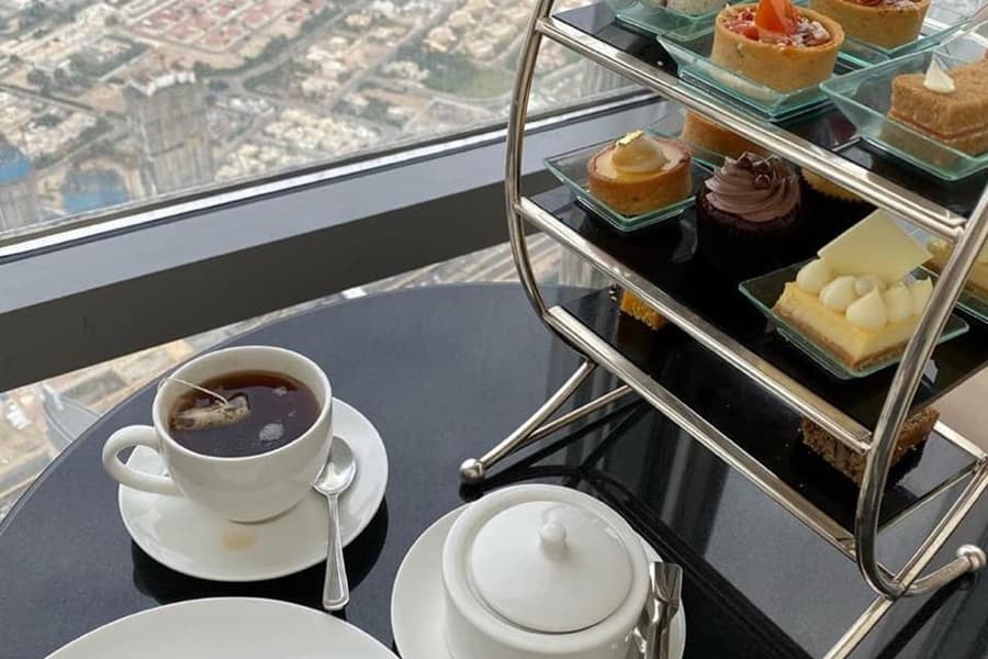 Burj Khalifa 124 cafe - clicktoguide
